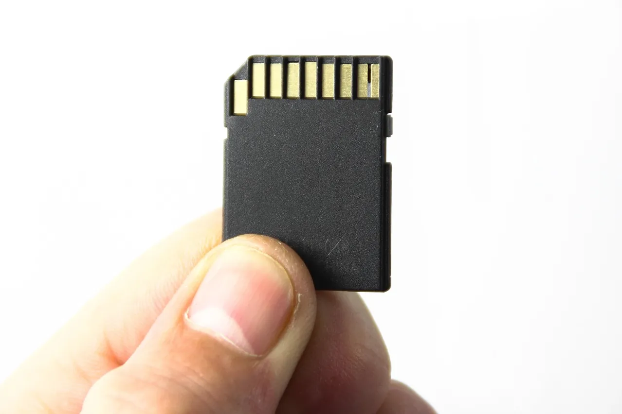 Map, memory card, technology