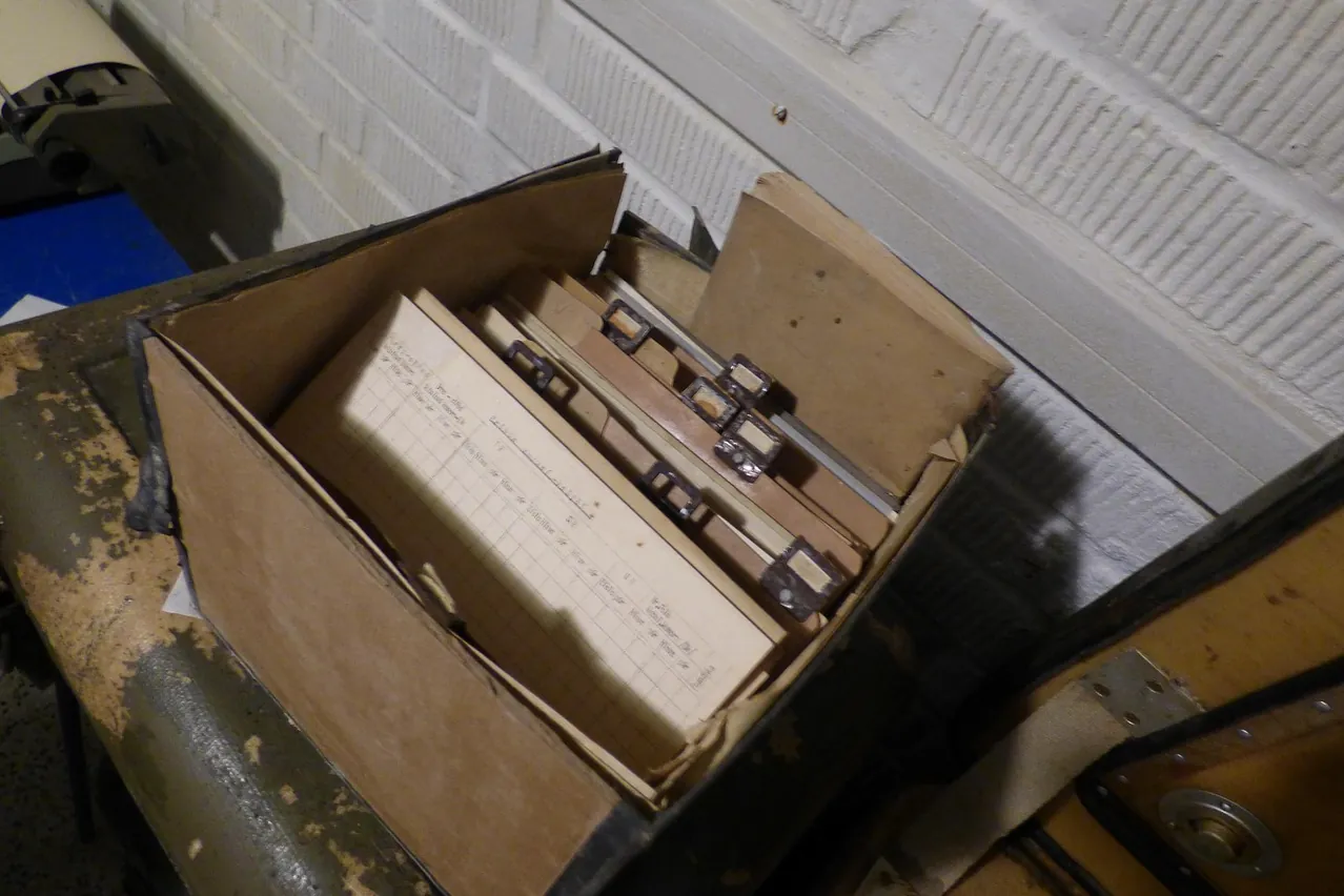 Files, papers, documents