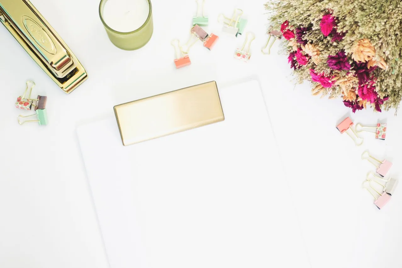 White, desk, lifestyle