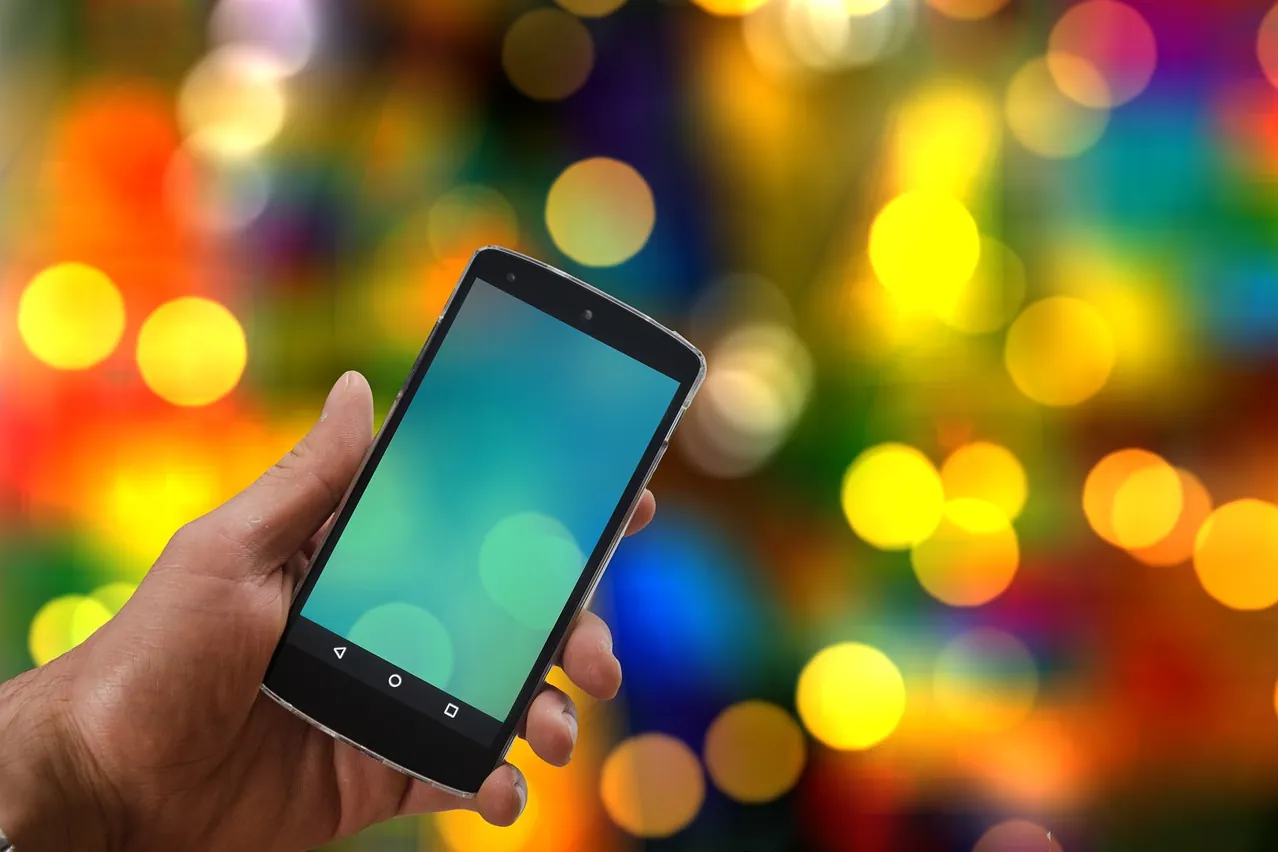Hand, smartphone, mockup