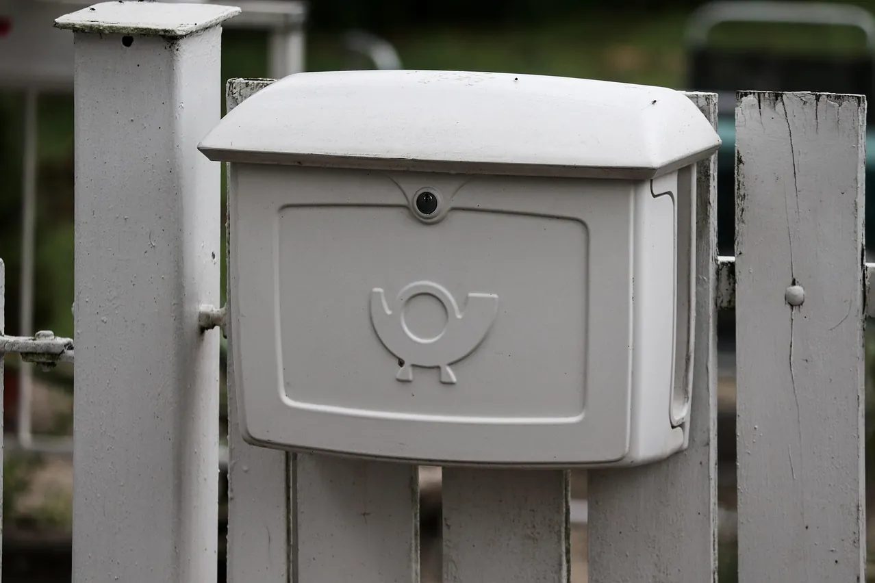 Mailbox, letter box, metal