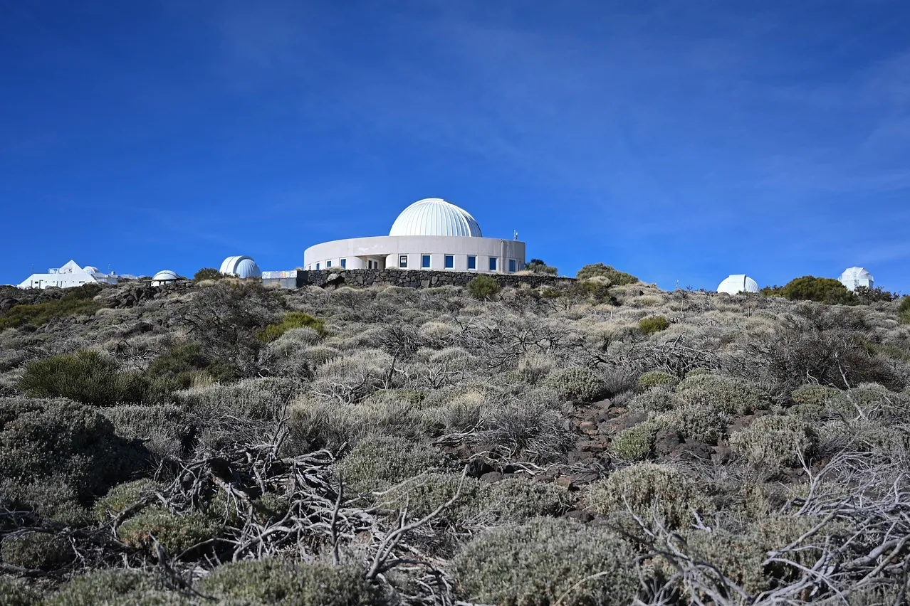 Observatory, solar observatory, astronomical observatory