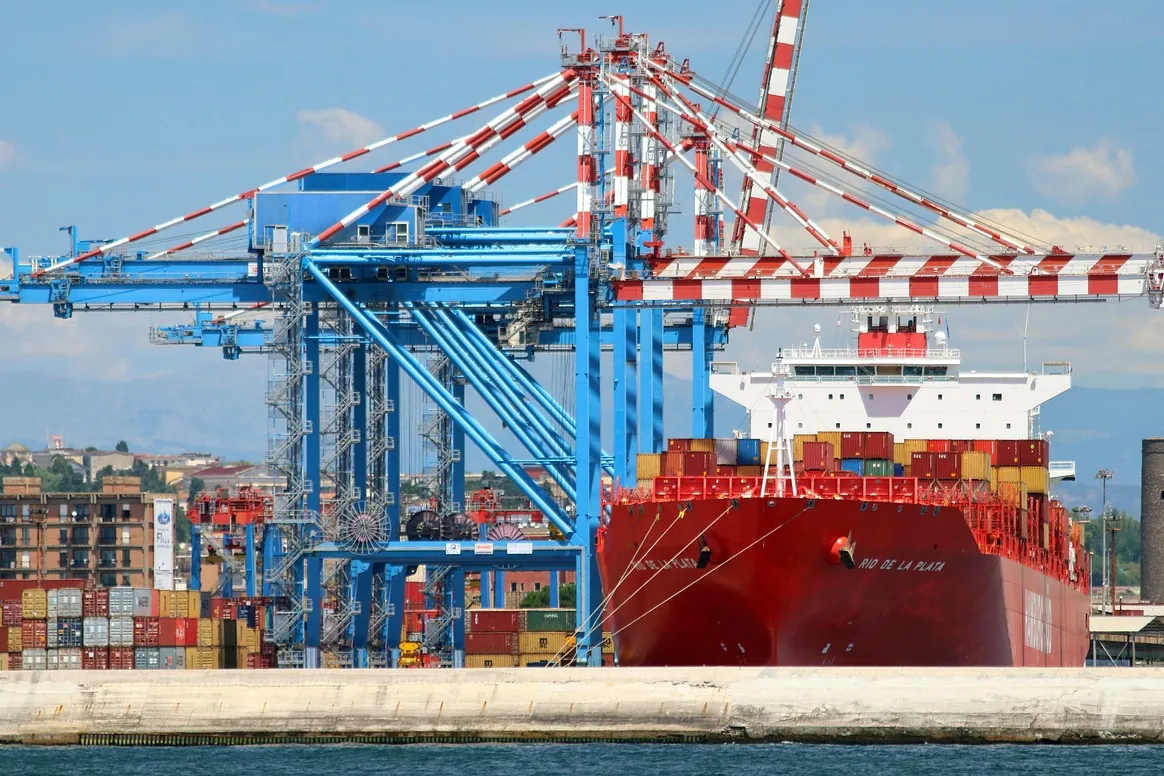 Shipping, container crane, cargo