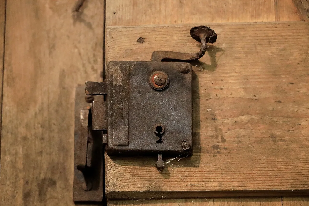 Door lock, old, metal
