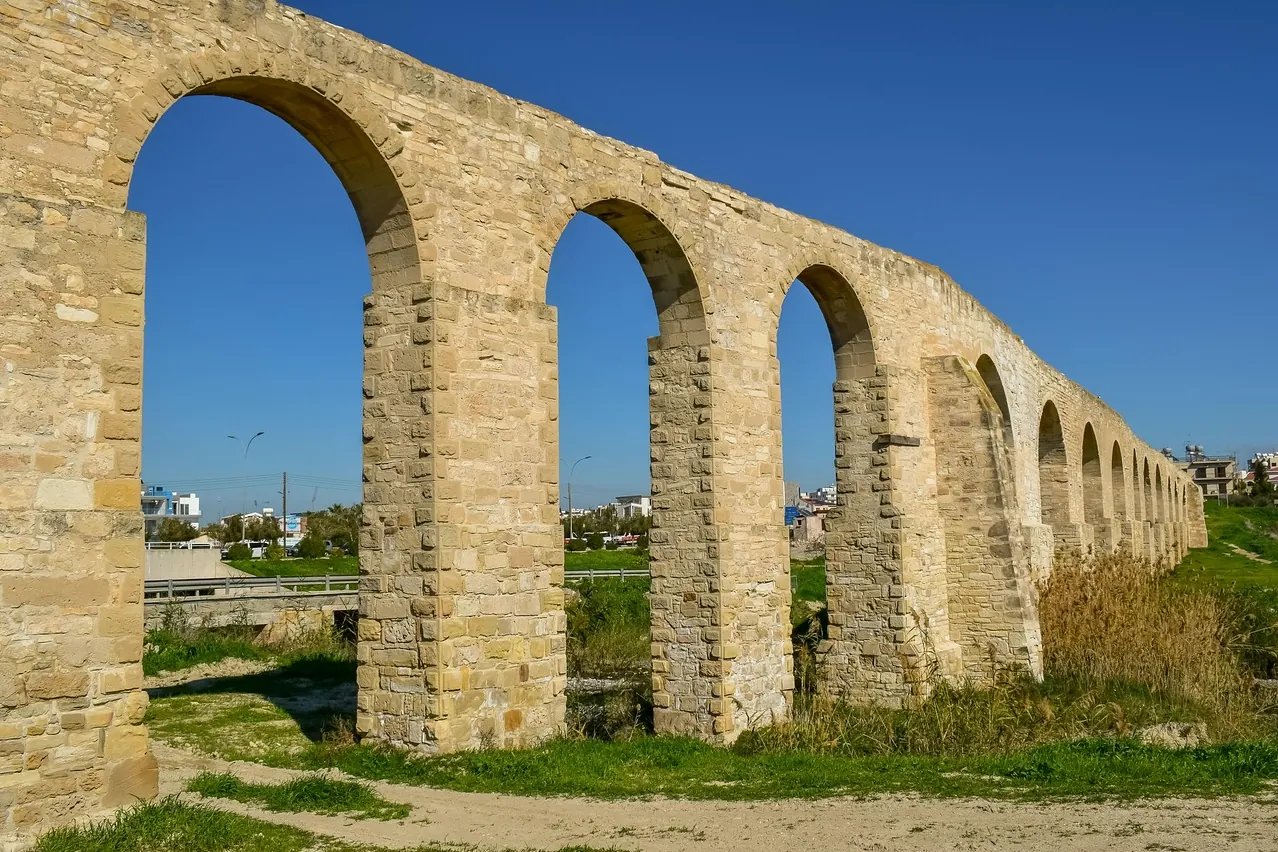 Kamares aqueduct, aqueduct, architecture