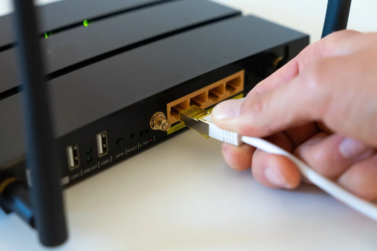 Modem, antenna, wire