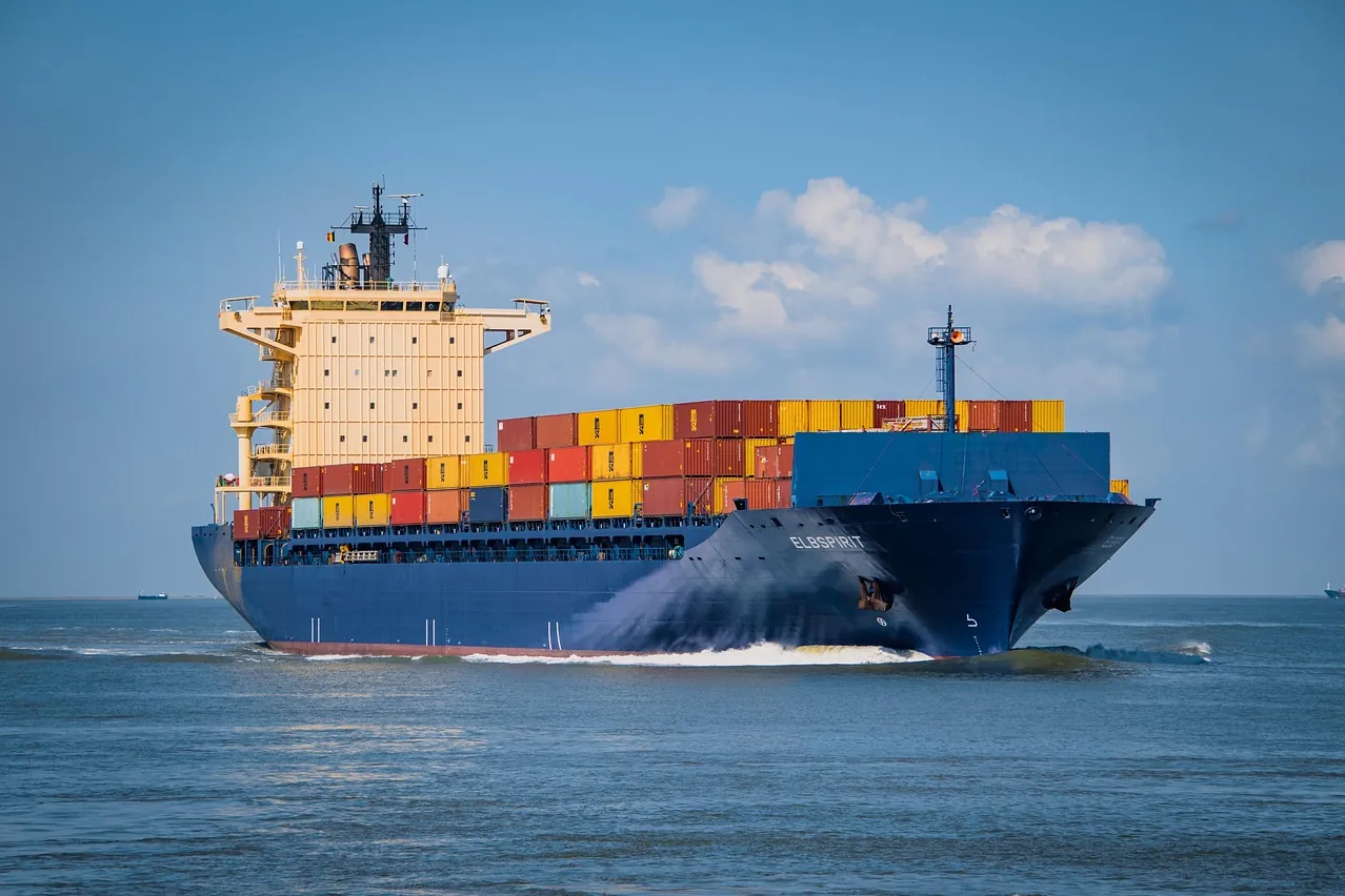 Container ship, container transport, seagoing vessel