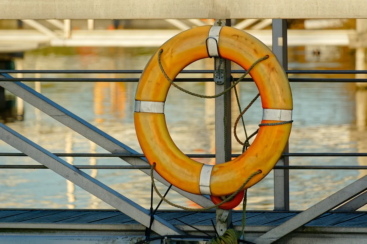 Port, jetty, life buoy