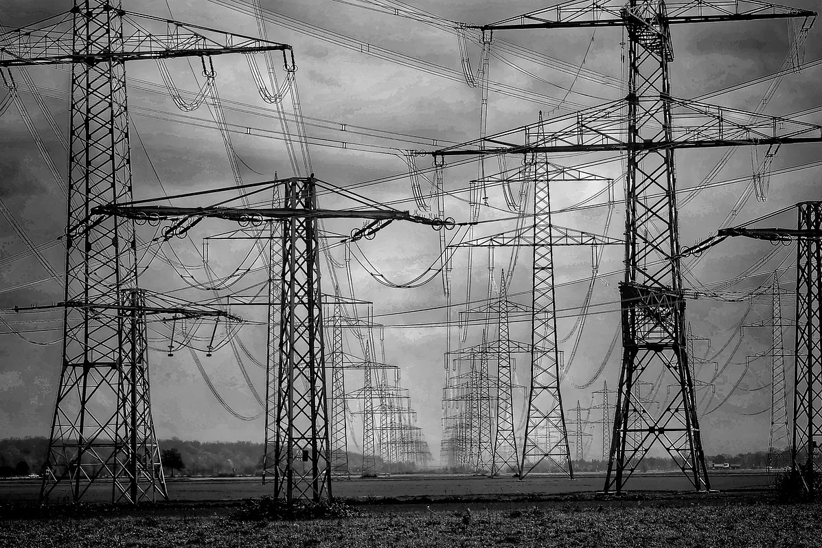 Electricity pylons, power cable, energy